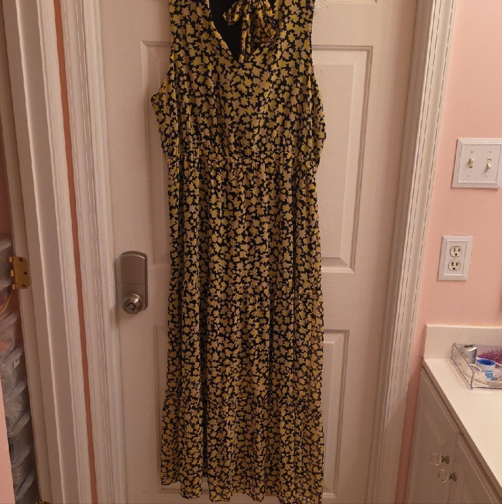 Targets Who What Wear Yellow Floral Sleeveless Maxi Dress with Neck Tie